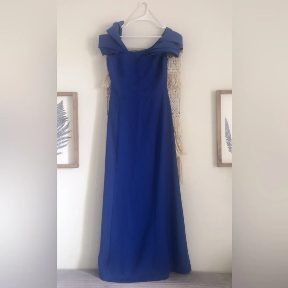 Armani Collezioni Formal Off The Shoulder Blue Gown Long Maxi Dress Size 4